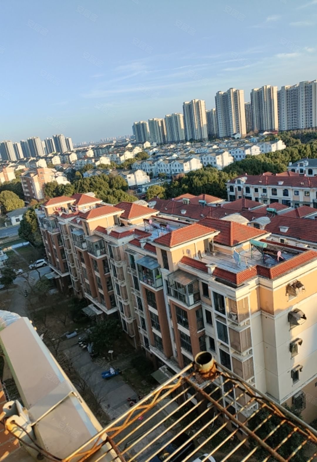 嘉盛花园2室2厅1卫