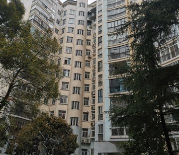 滨江苑二期电梯房 138平340万 南北通透 明厨明卫 老证