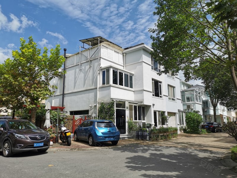 康桥半岛(1168弄)