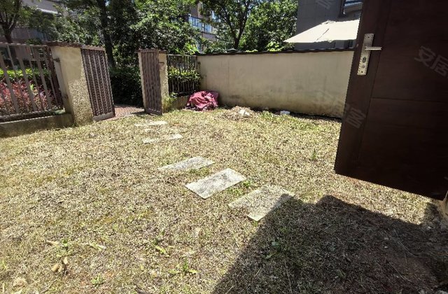 绿地景府4室2厅180㎡148万二手房图片