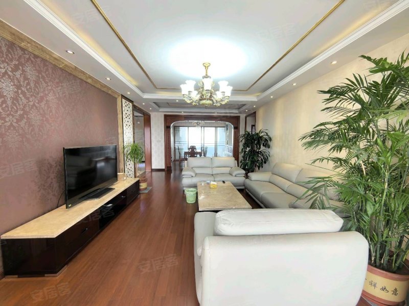 馨香园小区可贷款精装修双卫格局南北通透电梯房