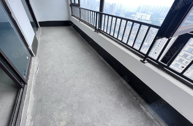 荣盛兰凌御府A区3室2厅125㎡85.8万二手房图片