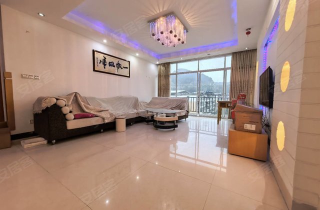 川中商贸中心3室2厅130.49㎡35万二手房图片