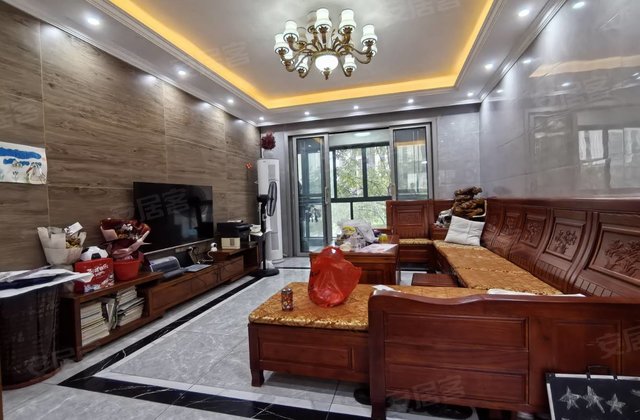 豪华精装四房，拎包入住