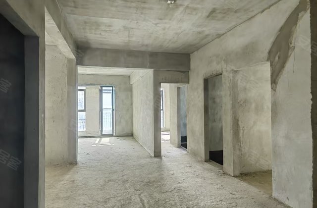 恒泰名仕公馆3室2厅106.13㎡37.8万二手房图片