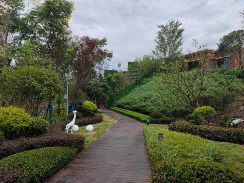 阳光城哈罗小镇