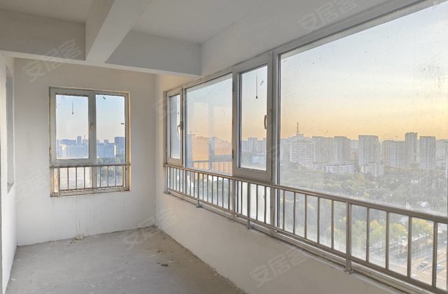 兴业银河华府A区3室2厅145㎡130万二手房图片