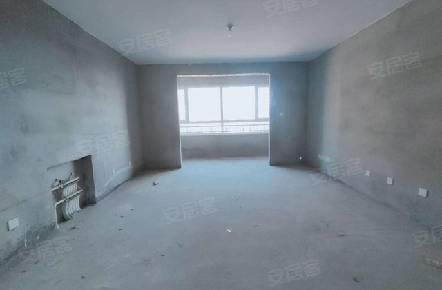 学府名都4室2厅153㎡58万二手房图片