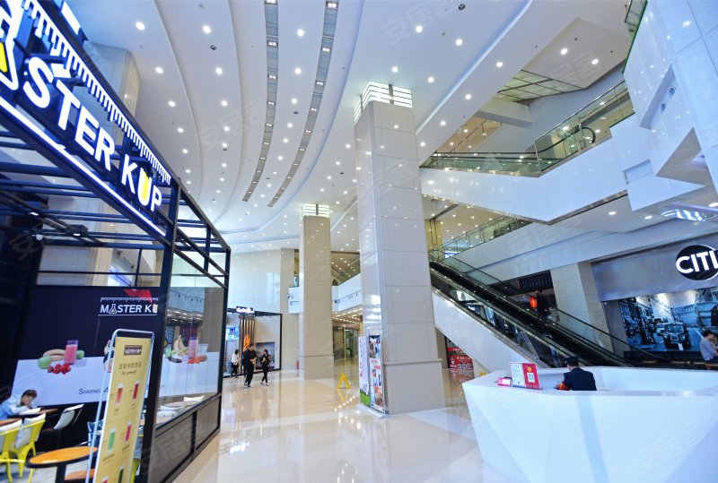 港汇中心1室2厅1卫93.61㎡南165万