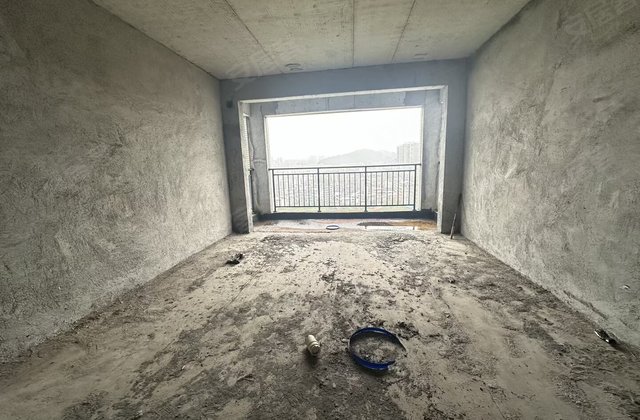 华尔学府5室2厅141㎡56万二手房图片