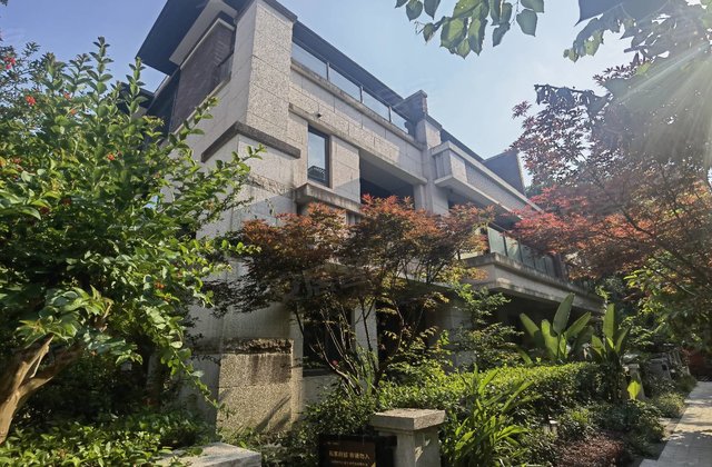 东原湖山樾5室3厅259㎡418万二手房图片