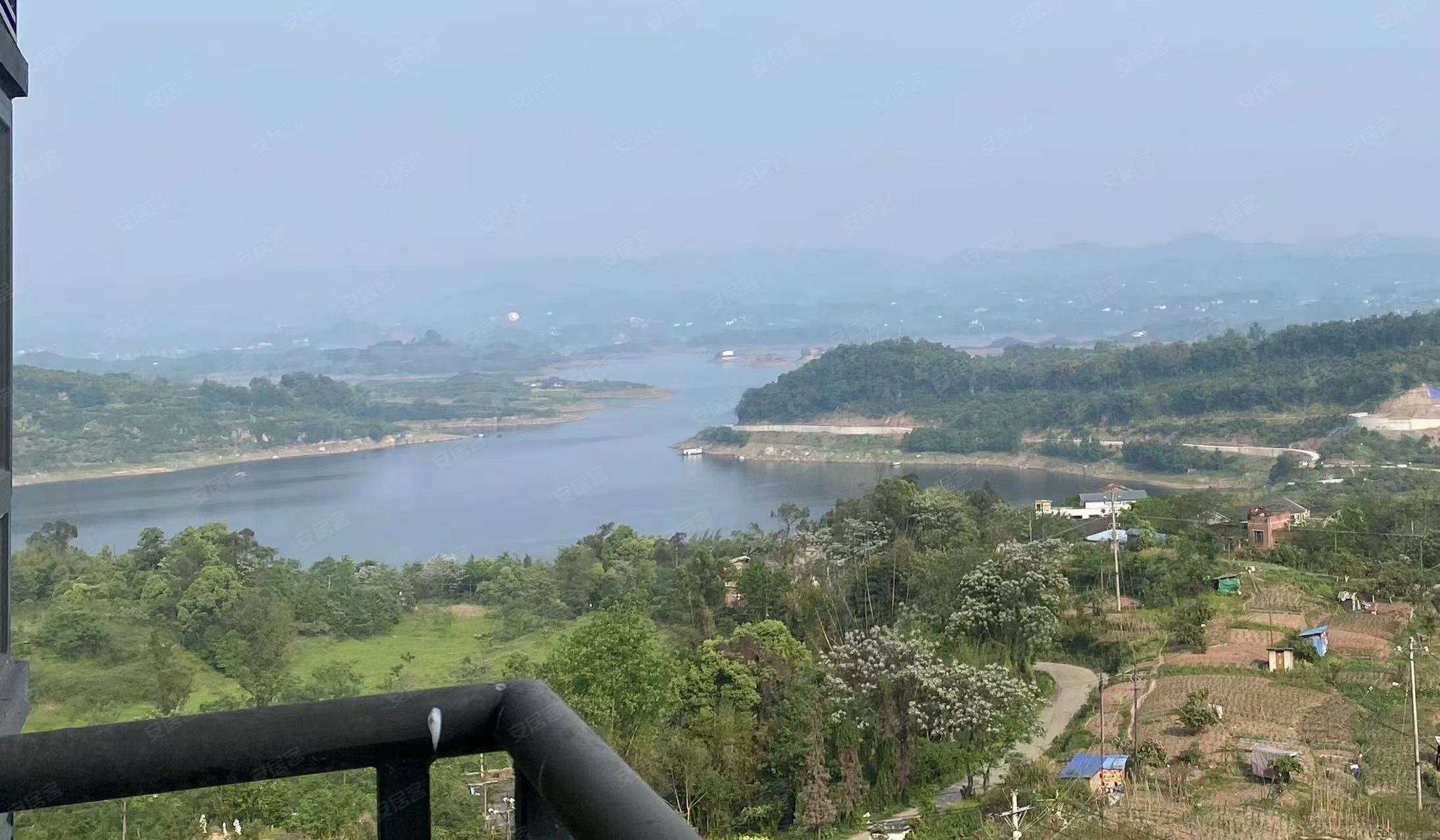 恒大湖山半岛板楼小三居 视野开阔 可拎包入住 舒适宜人