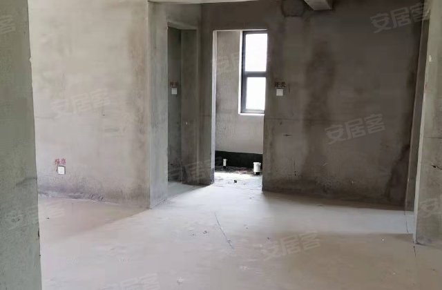 银城壹号院3室2厅142㎡75万二手房图片