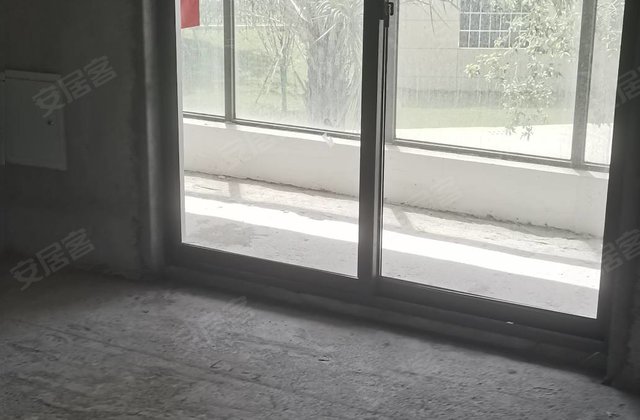鸿印里3室2厅140㎡62万二手房图片