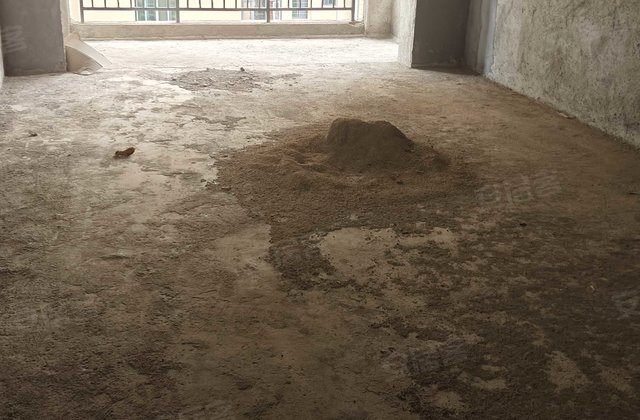 和府家园3室2厅132.02㎡35万二手房图片