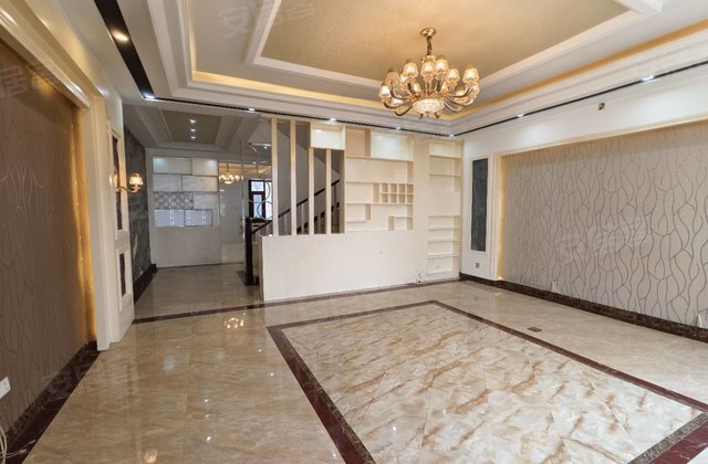 加州花园二期5室2厅251㎡138万二手房图片