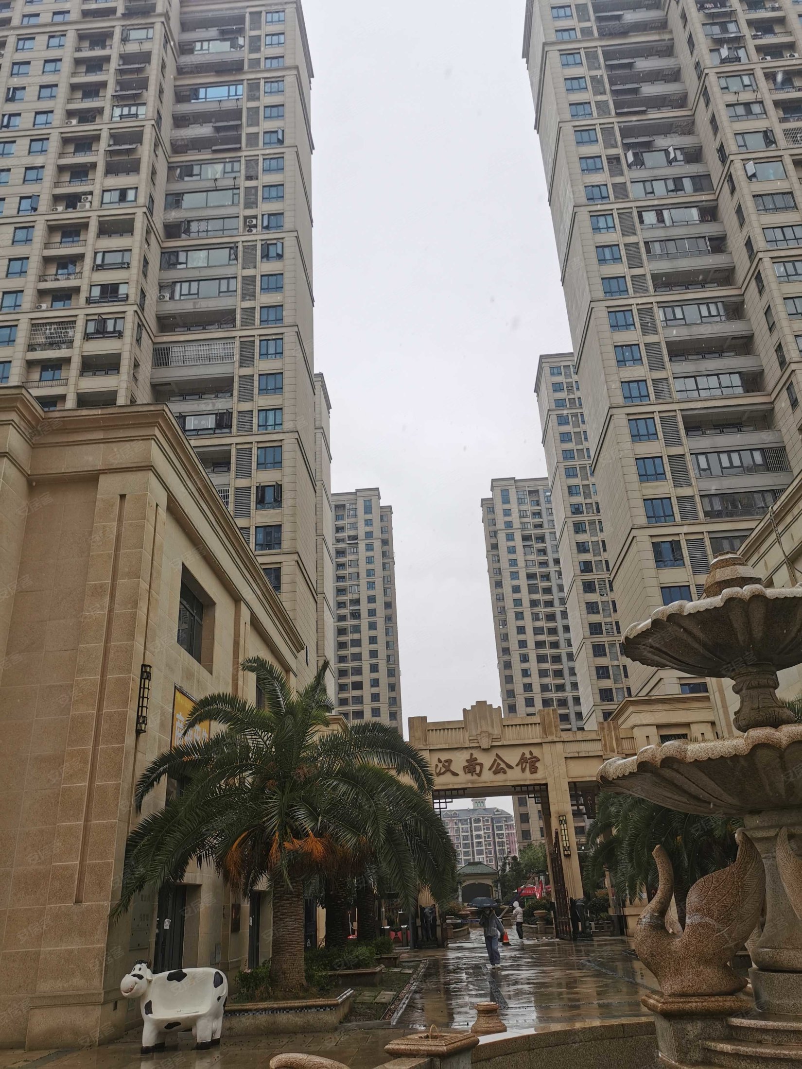 电梯高楼层南向采光好小区环境好次新小区板楼价格可议