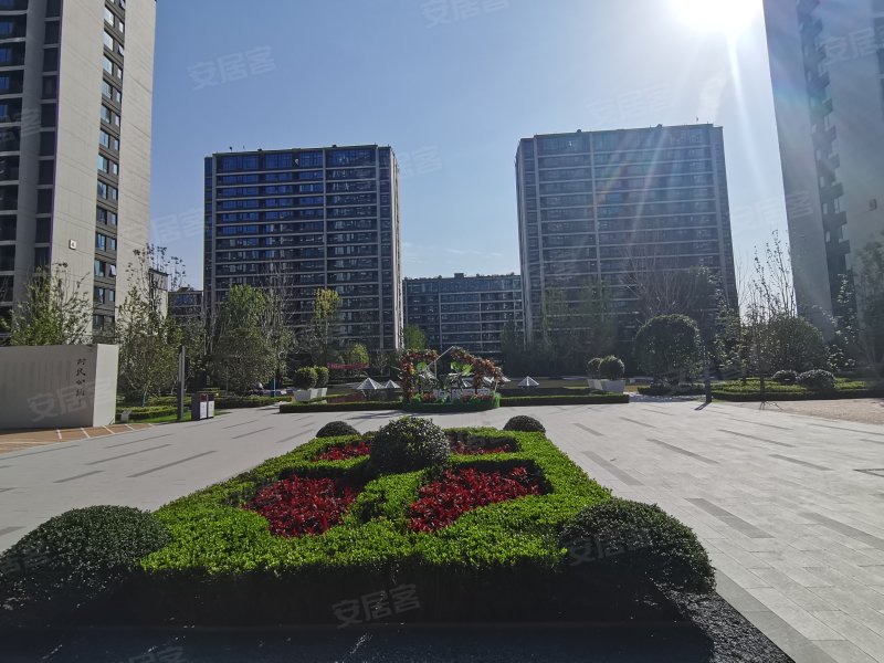 陆港绿城西安全运村