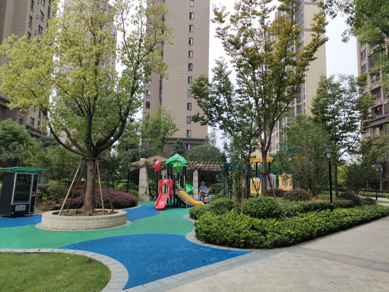 华地翡翠蓝湾朗园