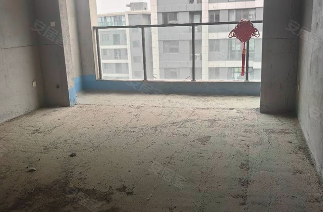 东方富地(二期)3室2厅132㎡72万二手房图片