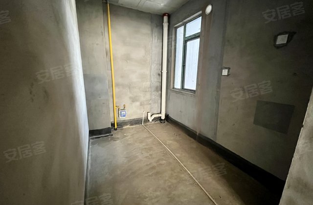 华晨国际3室2厅113㎡44.8万二手房图片