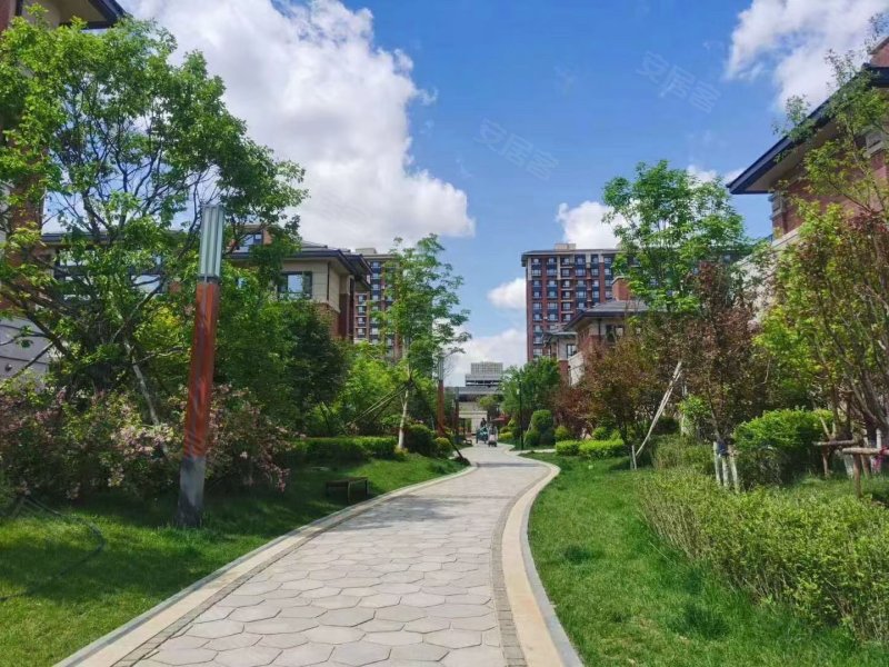 亚泰山语湖(别墅)