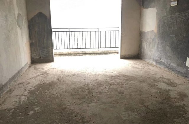 书香苑3室2厅120㎡32.8万二手房图片