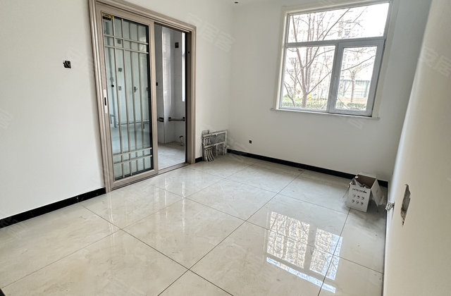 冠捷观邸3室2厅127㎡90万二手房图片