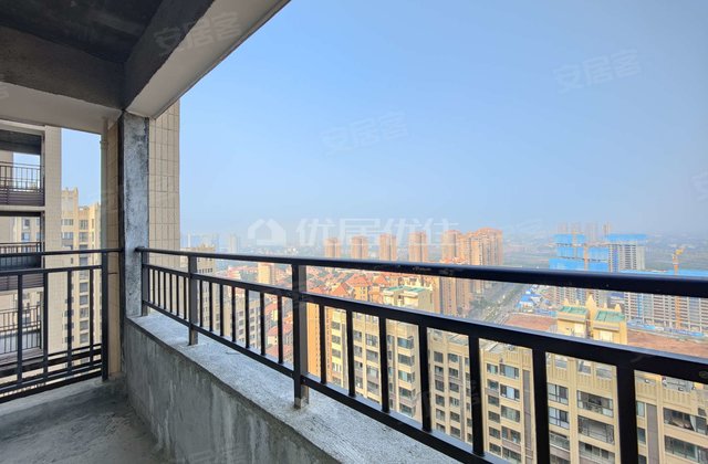银泰红城八期3室2厅125.5㎡85.8万二手房图片