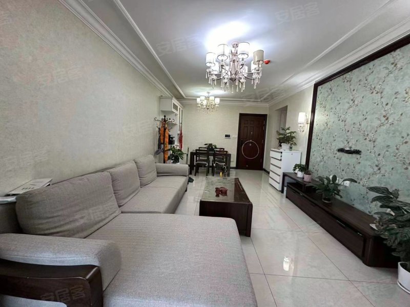 恒大帝景二期凤城五路地铁口满二精装业主自卖