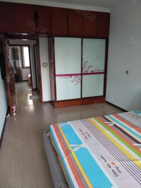 金山苑小区2室1厅1卫好楼层高性价比诚心出售价格可议房东直卖