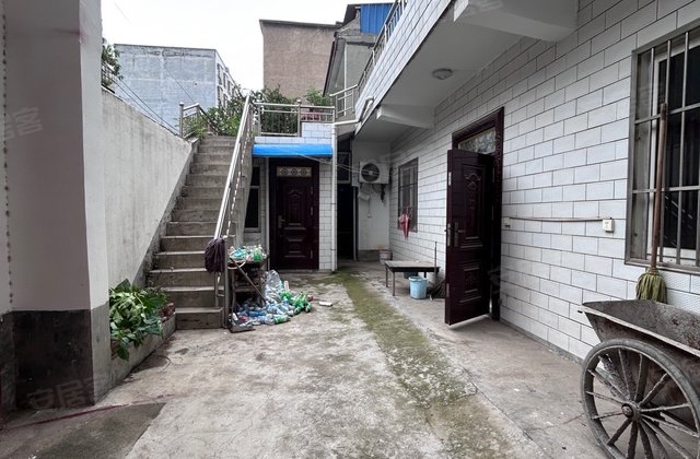 清真寺后街小区3室1厅101㎡35.8万二手房图片
