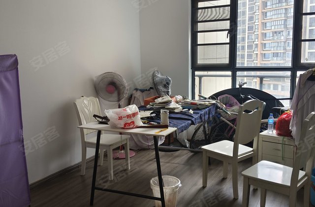 城南国际4室2厅137㎡113万二手房图片