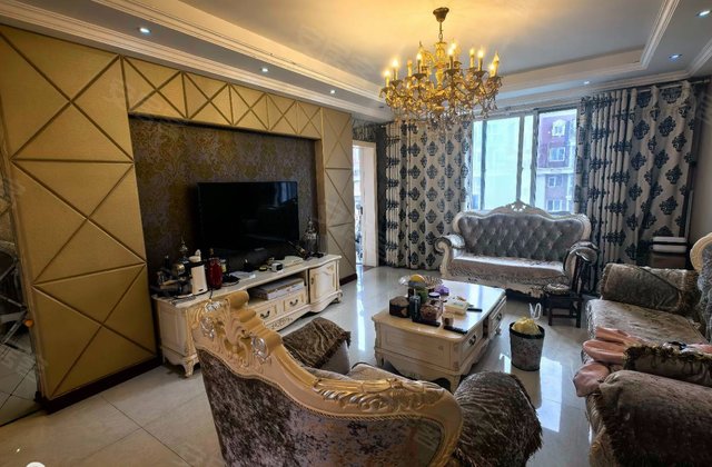 荷兰小镇东风苑3室2厅142㎡148万二手房图片