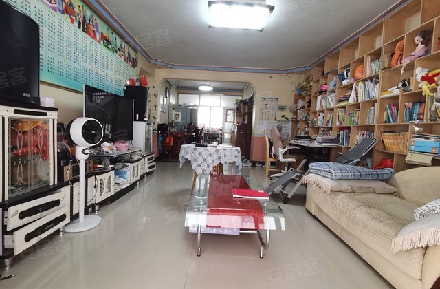 圣德堡花园4室2厅133㎡33.5万二手房图片