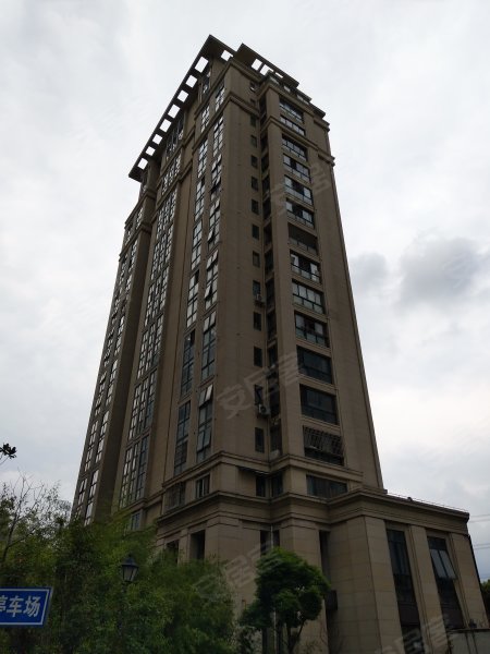 绿地昌吉名邸新里米兰公寓 