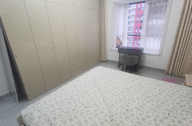 恒春花园4室2厅141㎡83万二手房图片