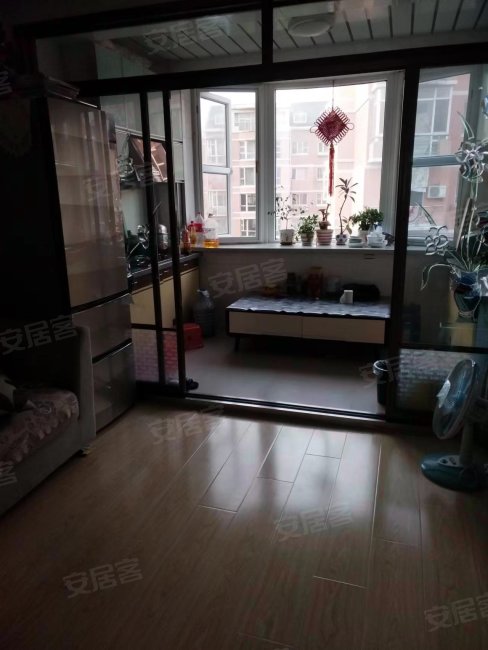 金山苑小区2室1厅1卫好楼层高性价比诚心出售价格可议房东直卖