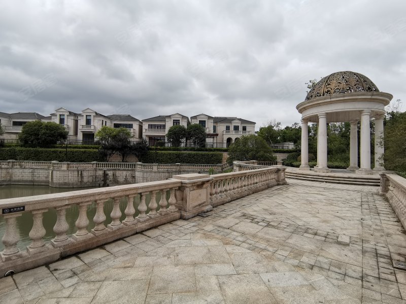 东晖龙悦湾(公寓住宅)