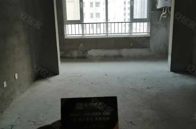 福源翡翠嘉苑3室2厅2卫139㎡南北127万