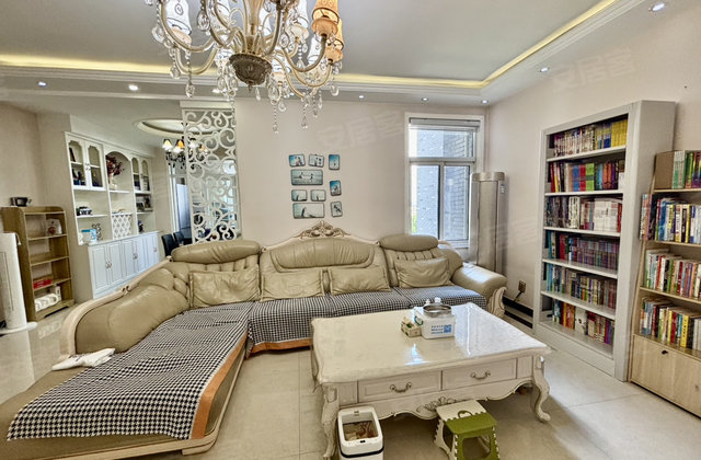 鹿鸣新城3室2厅157㎡56万二手房图片