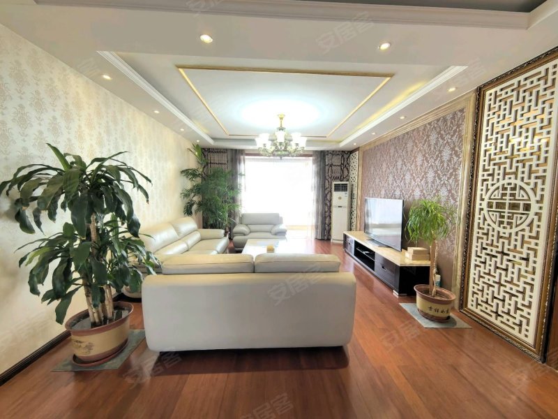 馨香园小区可贷款精装修双卫格局南北通透电梯房