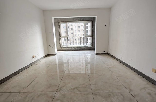 华美家园3室2厅138㎡110万二手房图片