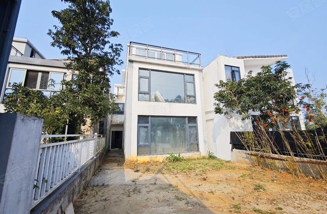 西海岸高尔夫温泉别墅7室2厅204.2㎡470万二手房图片