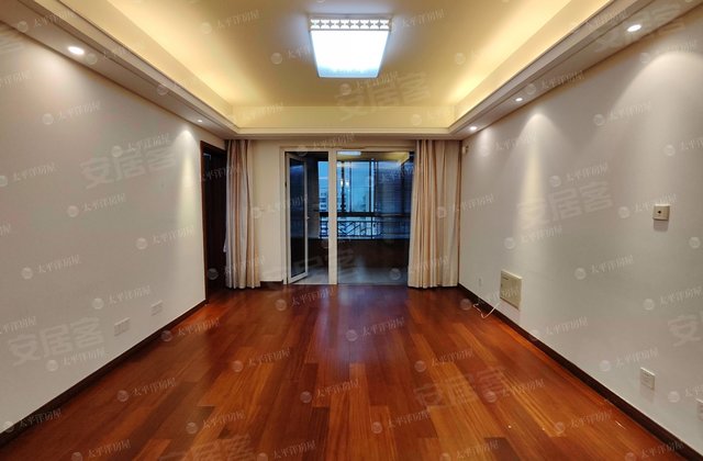 万科城花新园3室2厅112.4㎡660万二手房图片