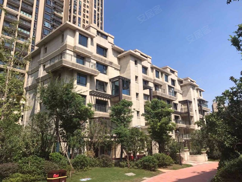 中铁世纪金桥锦湖园