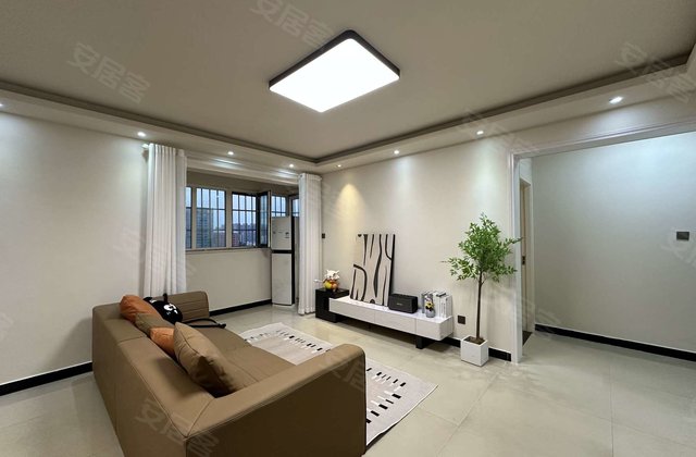 容金国际3室2厅115.81㎡69.8万二手房图片