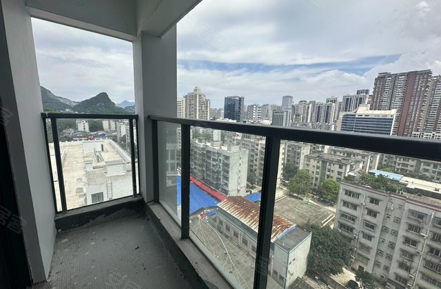 王座3室2厅115㎡100万二手房图片