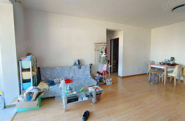 上洋国际3室2厅115㎡72万二手房图片