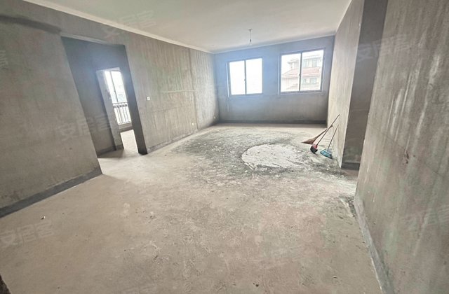 金色华庭(平湖)4室2厅143㎡119万二手房图片